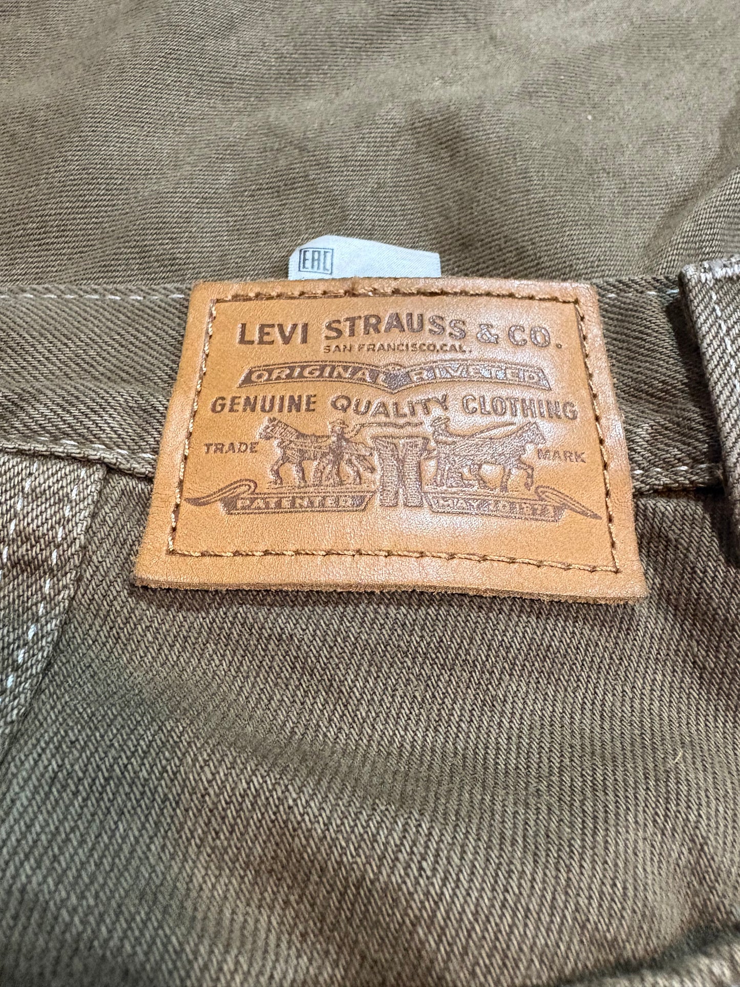Levi Brand Dad Jean
